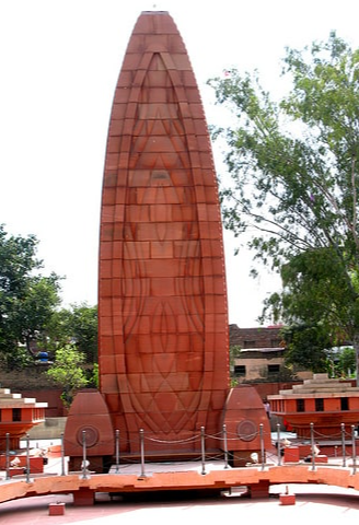 Jallianwala_Bagh-Fort.jpg